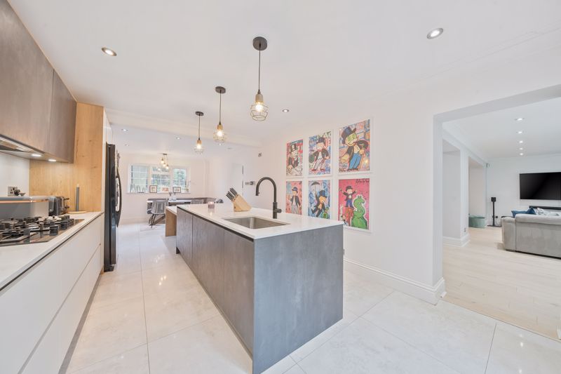 Kitchen- click for photo gallery